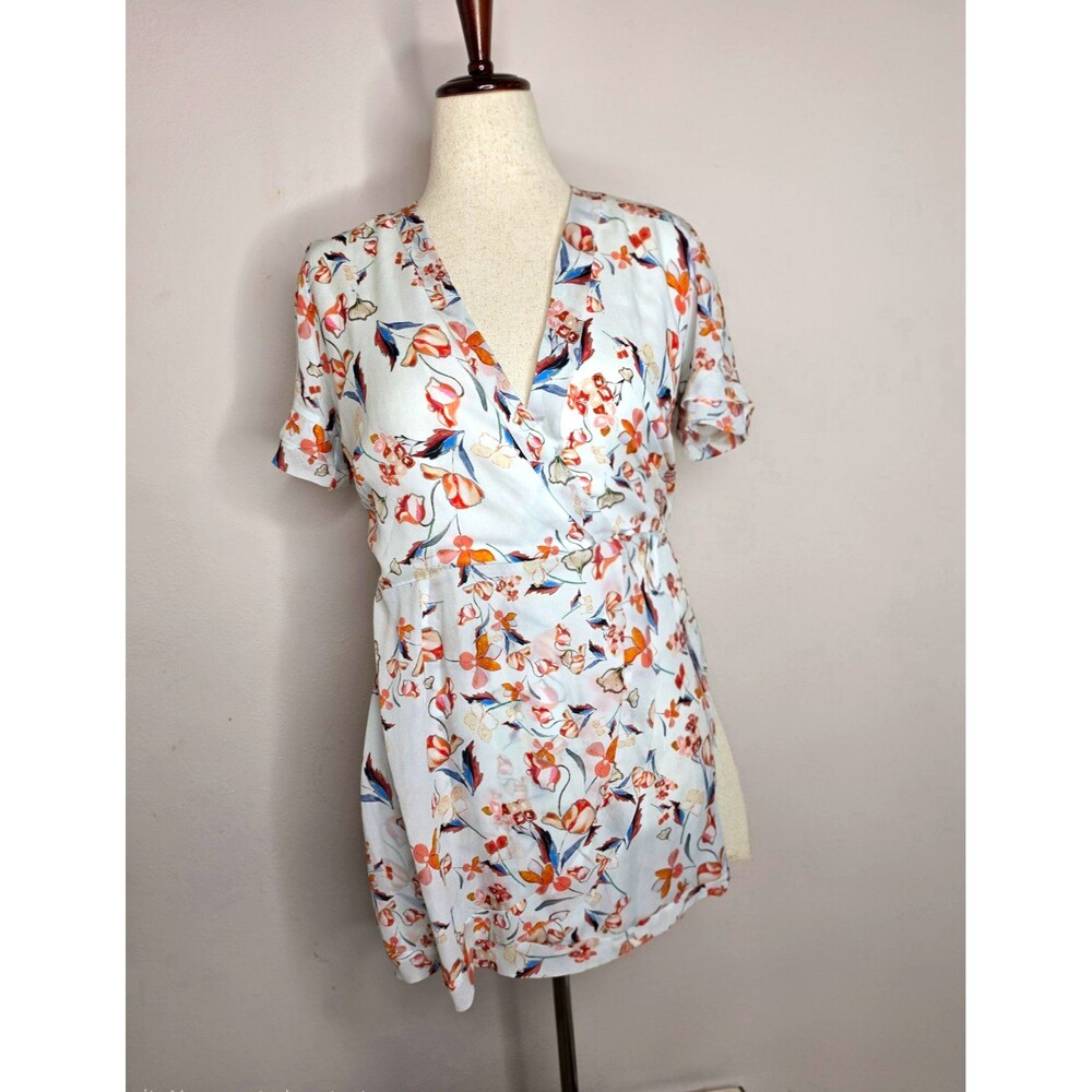Adelyn Rae Womens Floral Wrap V-Neck Short Sleeve Tie Lined Romper Sz M